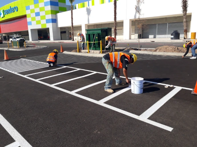 Pintura en estacionamiento